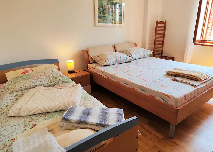 Apartmani Crikvenica 43943 - Zeljko