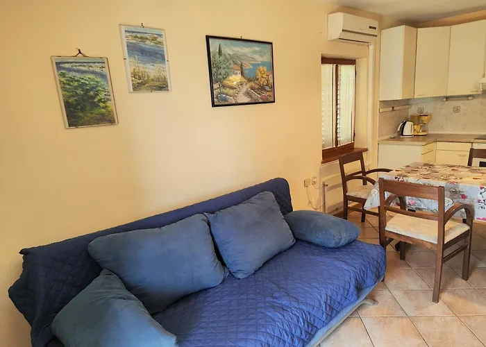 Apartmani Crikvenica 43943 - Zeljko